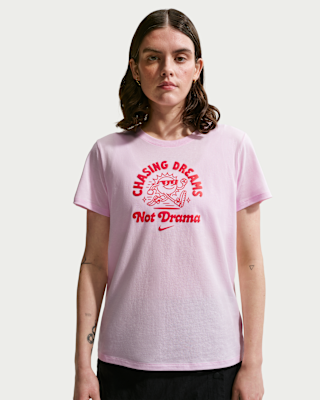 Nike Sportswear Club Women's Short-Sleeve T-Shirt. Nike LU